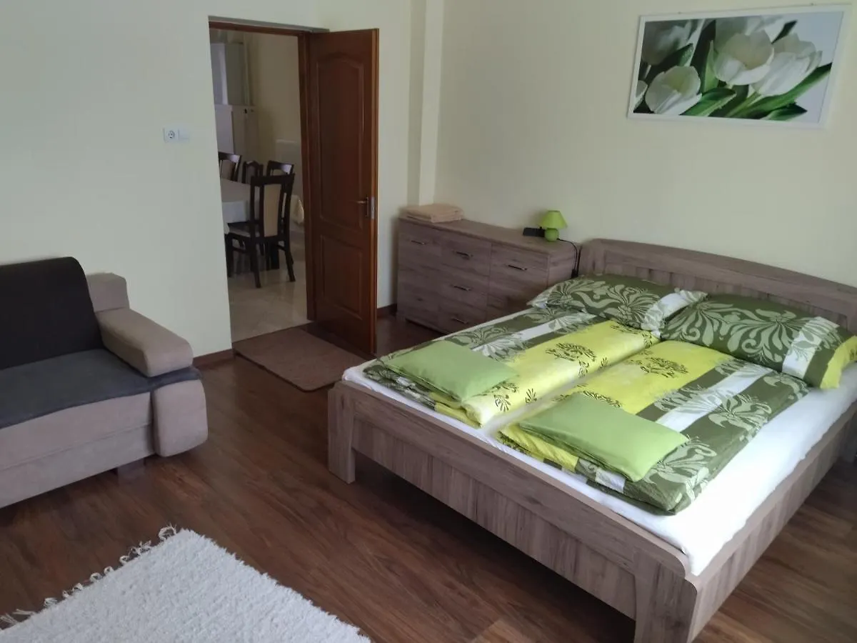 Kurucz Vendeghaz Hajduszoboszlo Apartment