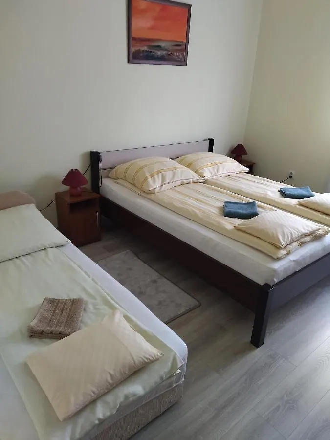 Kurucz Vendeghaz Hajduszoboszlo Apartment